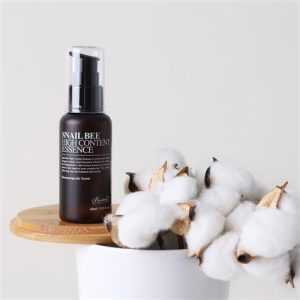 Home Skincare product voor acne-behandeling met snail en bee-ingrediënten voor gezichtsreiniging